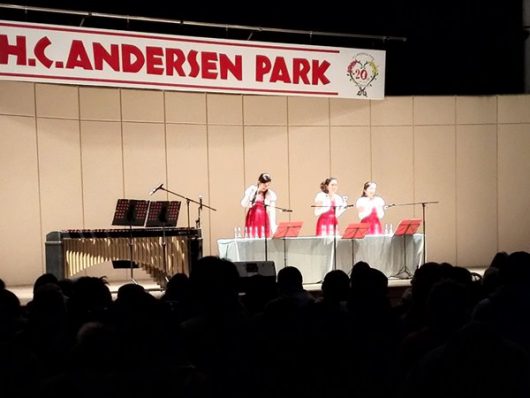 ハンドベル演奏